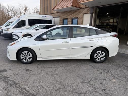 2017 Toyota Prius Four