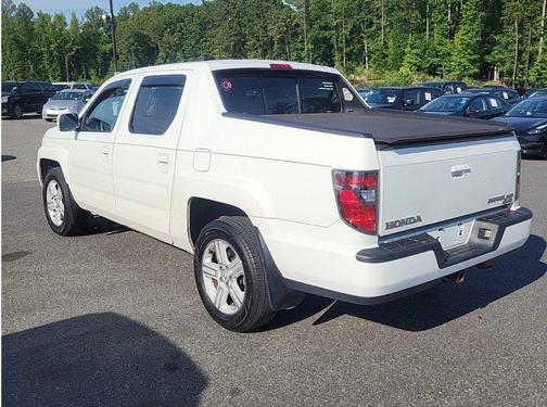White 2013 Honda Ridgeline RTL