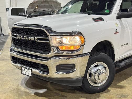 2021 RAM 3500 Tradesman Crew Cab 4x4 8' Box