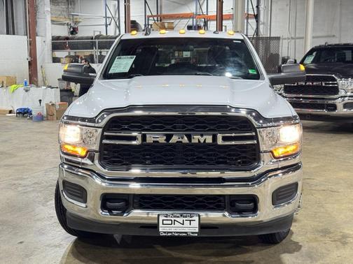 2021 RAM 3500 Tradesman Crew Cab 4x4 8' Box