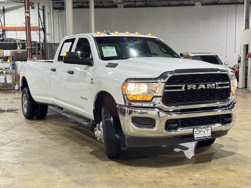 2021 RAM 3500 Tradesman Crew Cab 4x4 8' Box