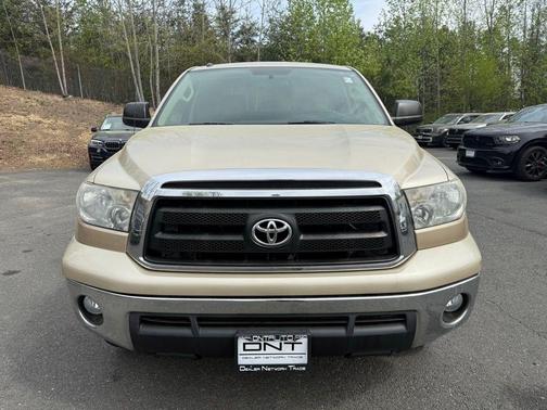 Gold 2010 Toyota Tundra Grade