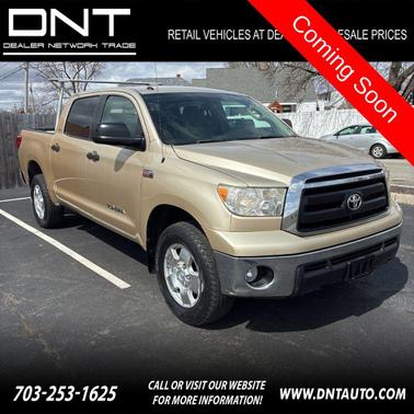 Gold 2010 Toyota Tundra Grade