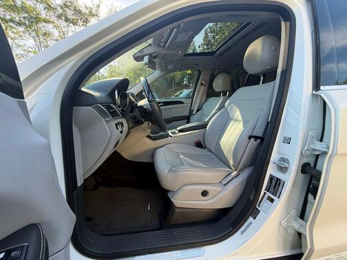White 2015 Mercedes-Benz GL-Class 4MATIC