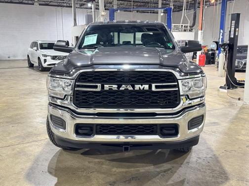 2021 RAM 3500 Tradesman Crew Cab 4x4 8' Box