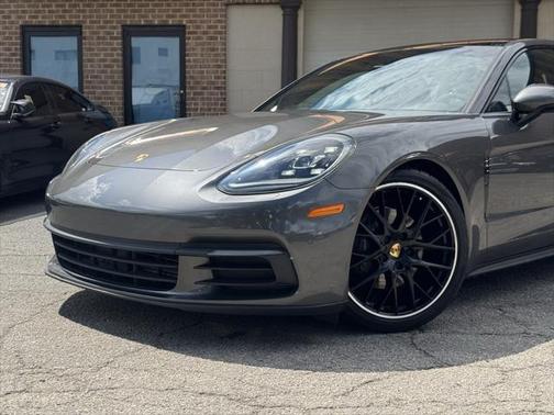 2018 Porsche Panamera Base