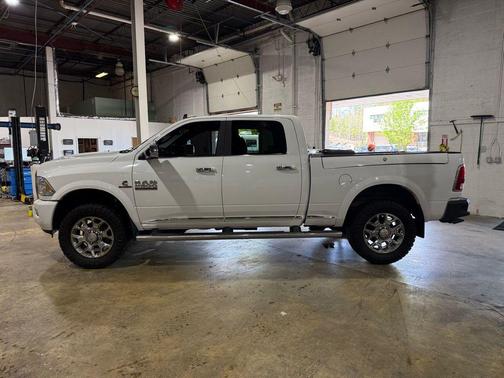 2017 RAM 2500 Limited Crew Cab 4x4 6'4' Box