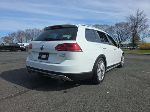 2017 Volkswagen Golf Alltrack TSI SE