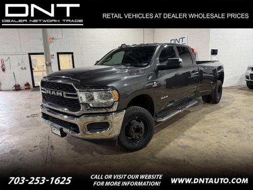 2022 RAM 3500 Tradesman Crew Cab 4x4 8' Box