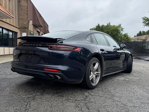 2019 Porsche Panamera 4