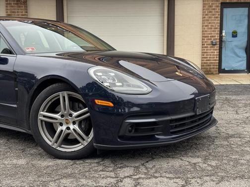 2019 Porsche Panamera 4