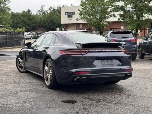 2019 Porsche Panamera 4