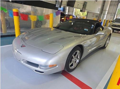 Ricochet Silver Metallic 2004 Chevrolet Corvette Base