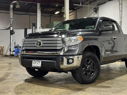 2016 Toyota Tundra SR5