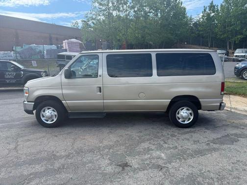Pueblo Gold 2013 Ford E350 Super Duty XLT