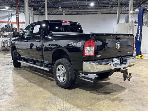 2022 RAM 2500 Tradesman Crew Cab 4x4 6'4' Box
