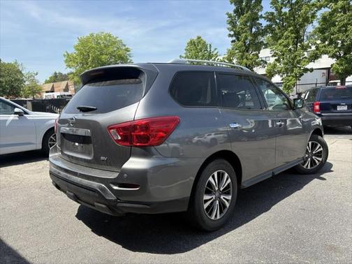 2017 Nissan Pathfinder SV