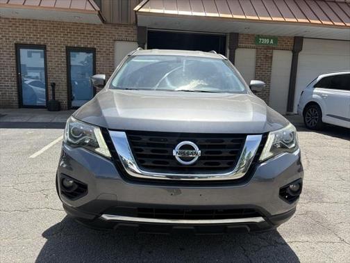 2017 Nissan Pathfinder SV