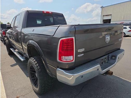 Granite Crystal Metallic Clearcoat 2014 RAM 3500 Laramie