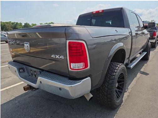 Granite Crystal Metallic Clearcoat 2014 RAM 3500 Laramie