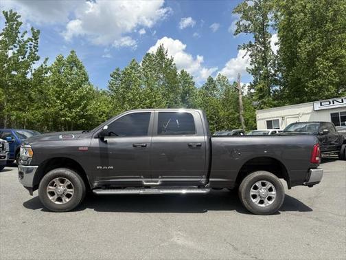 2022 RAM 2500 Big Horn Crew Cab 4x4 6'4' Box