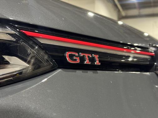 2024 Volkswagen Golf GTI 1.4T TSI