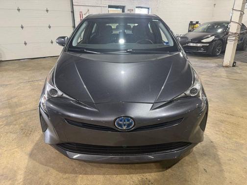 Magnetic Gray Metallic 2017 Toyota Prius Three