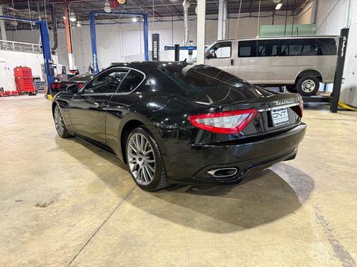 Black 2011 Maserati GranTurismo S
