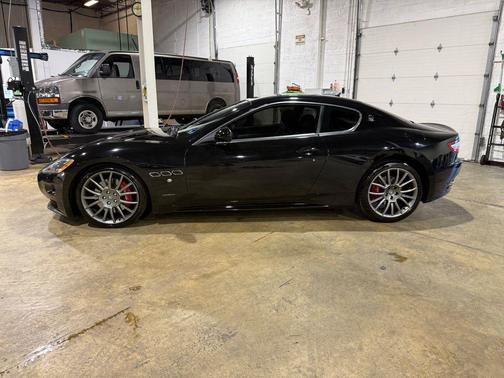 Black 2011 Maserati GranTurismo S