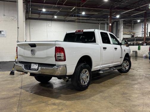 2019 RAM 3500 Tradesman Crew Cab 4x4 6'4' Box