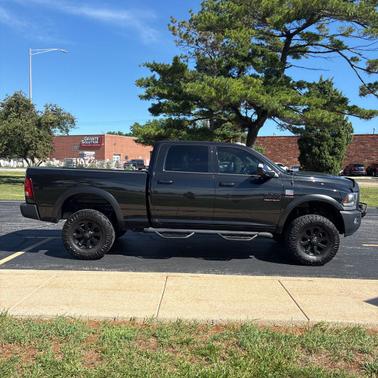 Brilliant Black Crystal Pearlcoat 2017 RAM 2500 Power Wagon