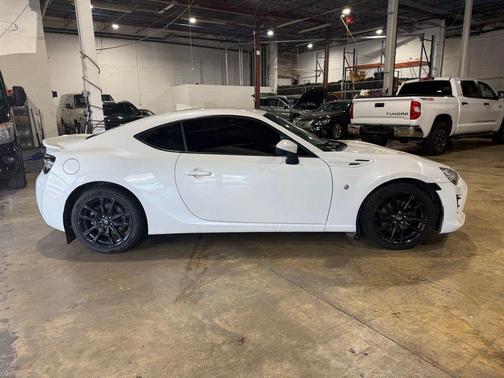 Halo 2017 Toyota 86 SE