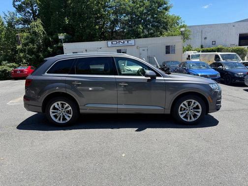 Gray 2019 Audi Q7 55 Premium Plus