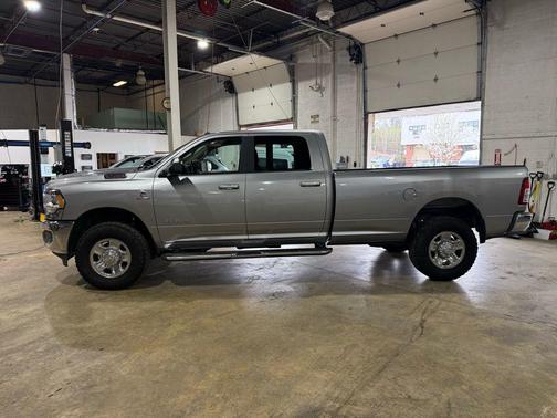 Billet Silver Metallic Clearcoat 2020 RAM 2500 Big Horn Crew Cab 4x4 8' Box