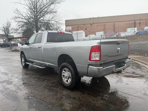 2020 RAM 2500 Big Horn Crew Cab 4x4 8' Box