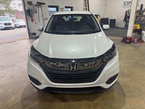 Platinum White Pearl 2020 Honda HR-V LX