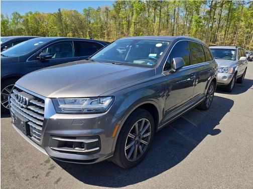 Graphite Gray Metallic 2017 Audi Q7 3.0T Prestige