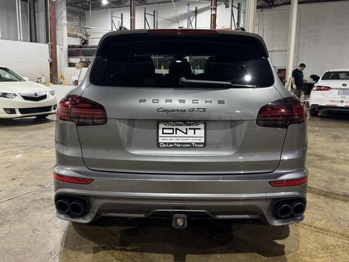 2016 Porsche Cayenne GTS