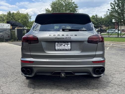 2016 Porsche Cayenne GTS