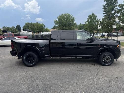 2022 RAM 3500 Limited Mega Cab 4x4 6'4' Box