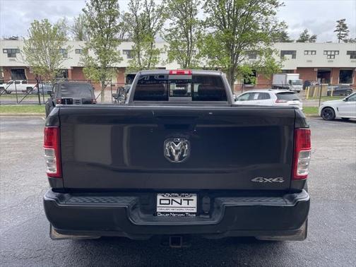 2022 RAM 3500 Tradesman Crew Cab 4x4 8' Box
