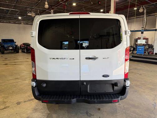 Oxford White 2015 Ford Transit-350 XLT