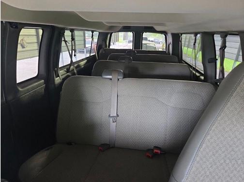 Summit White 2019 Chevrolet Express 3500 LT