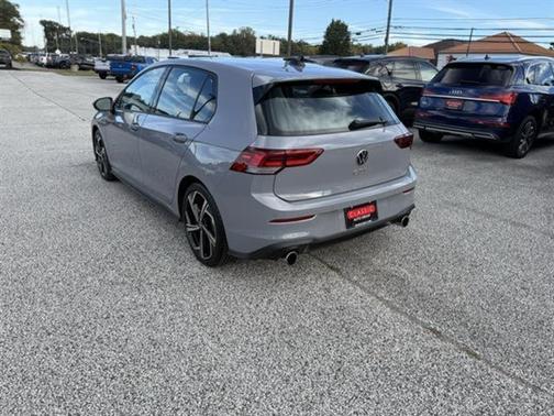 2024 Volkswagen Golf GTI 2.0T SE DSG