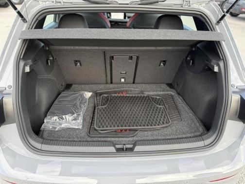 2024 Volkswagen Golf GTI 2.0T SE DSG