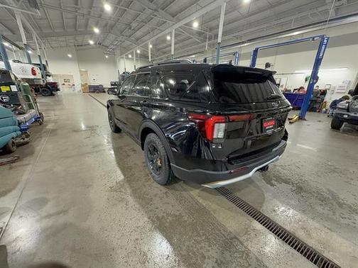 AGATE BLACK METALLIC 2026 Ford Explorer Tremor