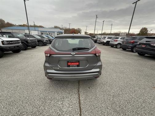2024 Nissan Kicks S