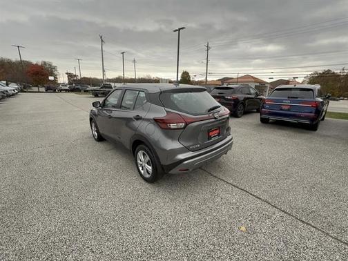 2024 Nissan Kicks S