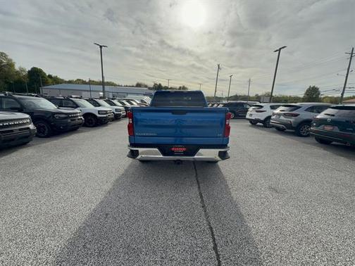 Glacier Blue Metallic 2023 Chevrolet Silverado 1500 LT