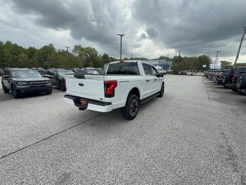 OXFORD WHITE 2023 Ford F-150 Lightning XLT